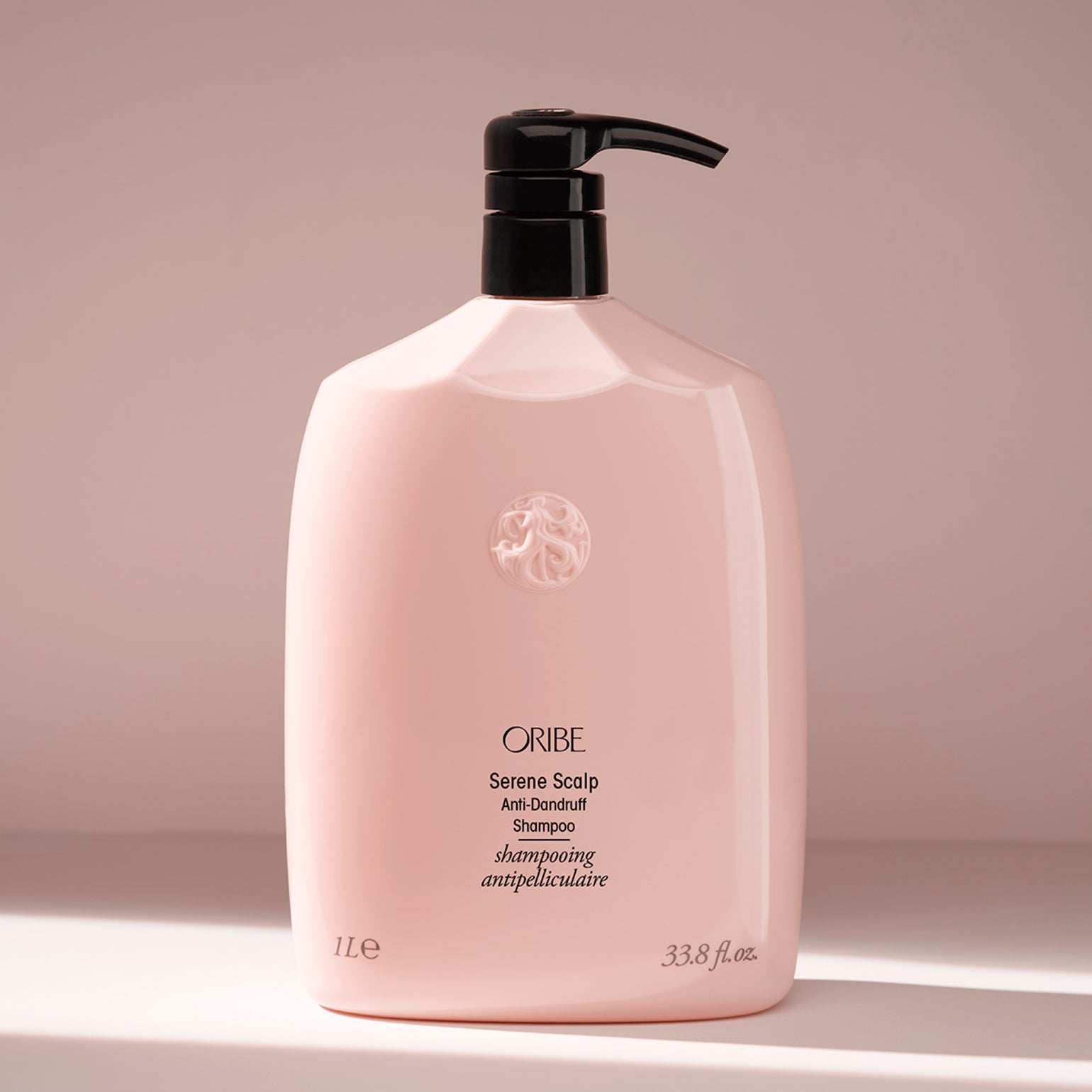 Serene Scalp Anti-Dandruff Shampoo - Oribe Hair Care