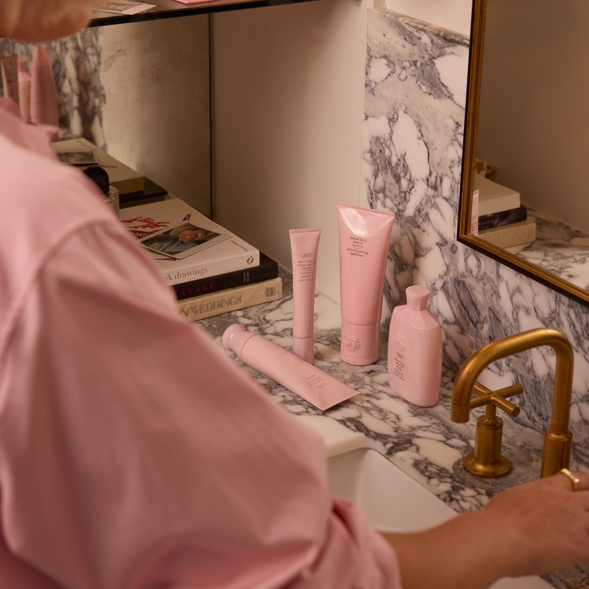 Serene Scalp Anti-Dandruff Shampoo - Oribe Hair Care