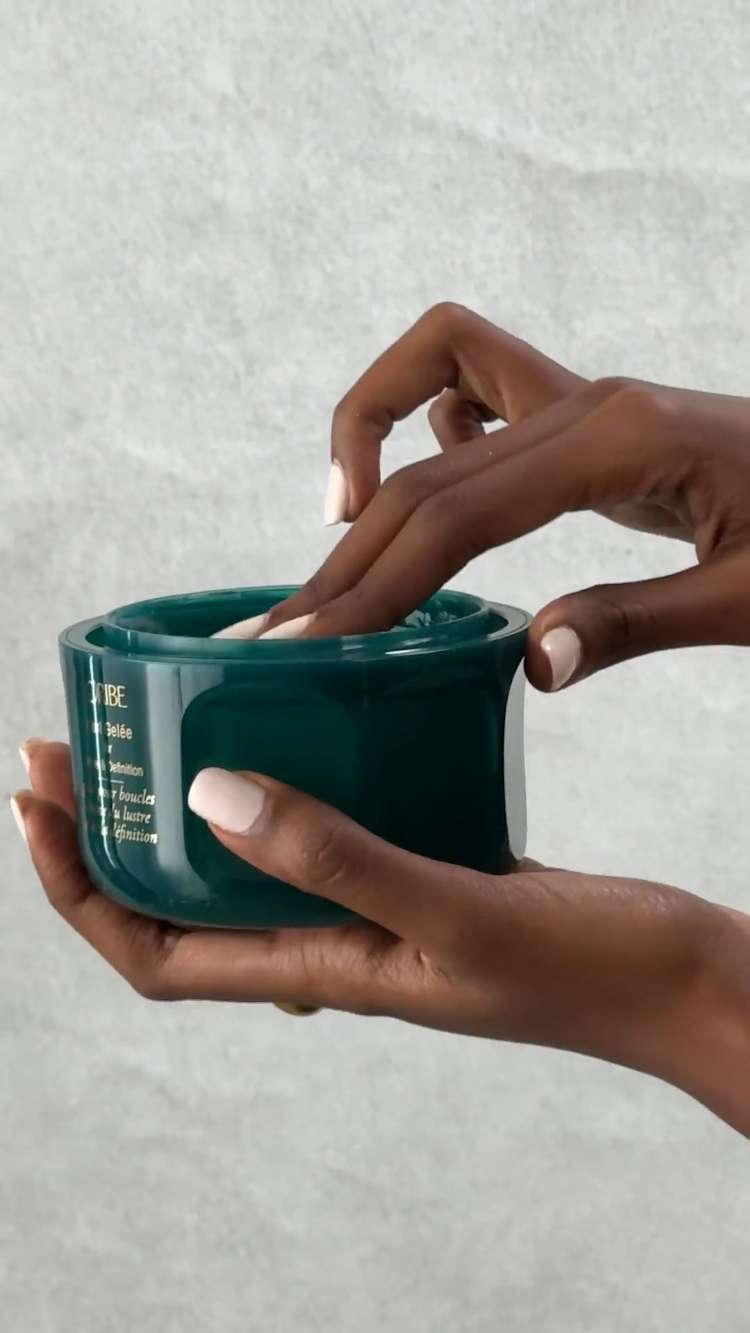 Eternal Curls: Curl Gelée for Shine & Definition